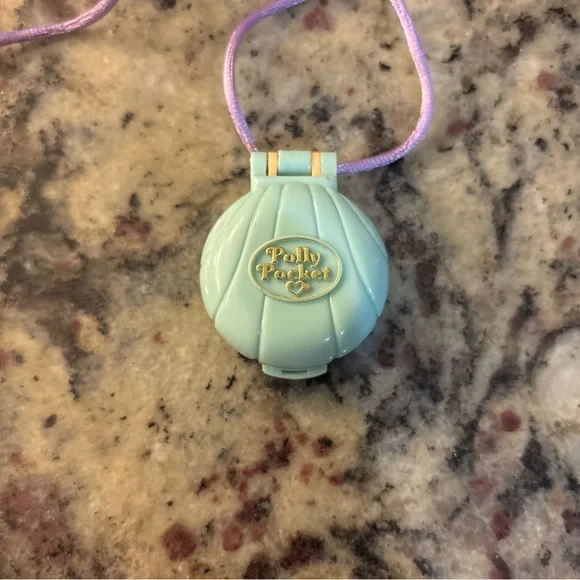 Vintage polly pocket necklace with Purple Cord - Picture 5 of 7